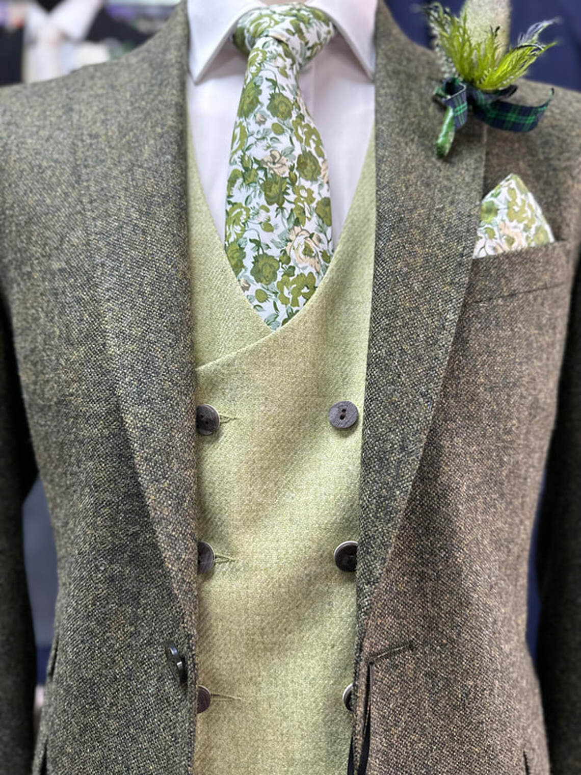 Green Tweed Suit with Pistachio Dandy Double Breasted Waistcoat